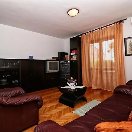 Anita Apartman